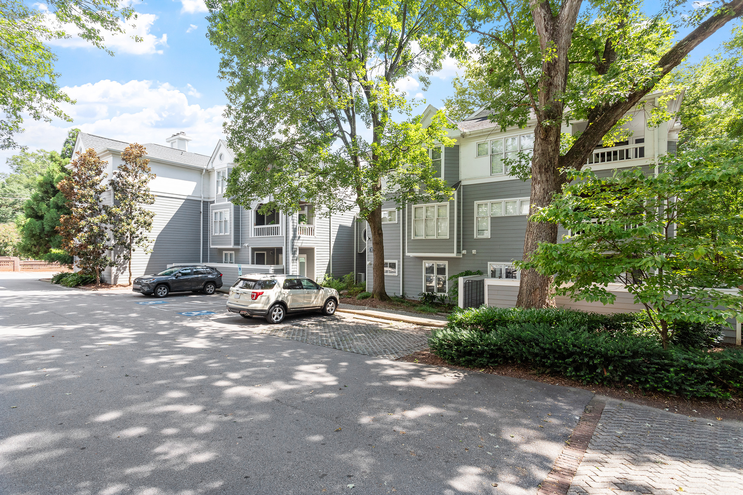 700 Bishops Park Drive - 1
