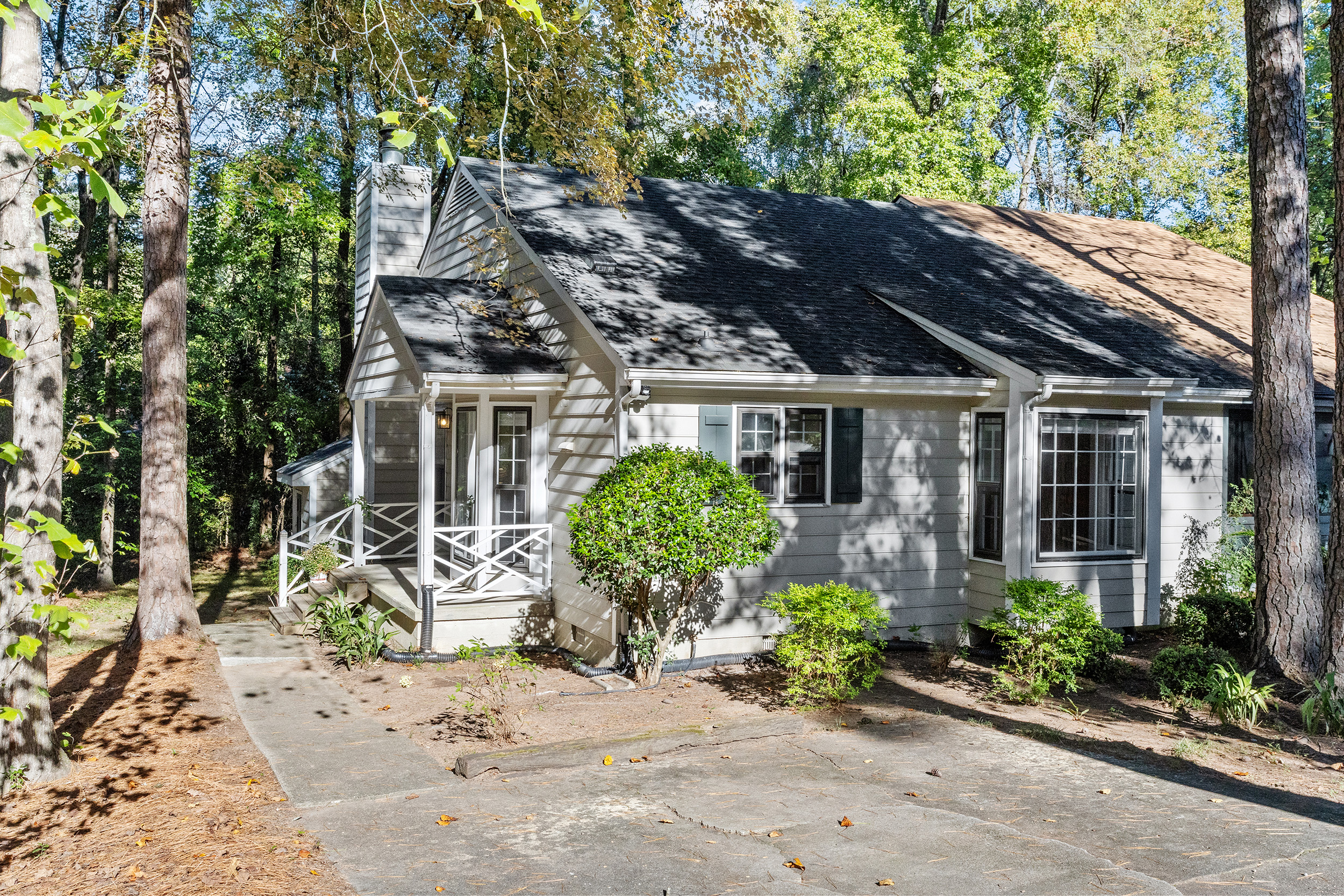 5921 Applewood Lane - 1